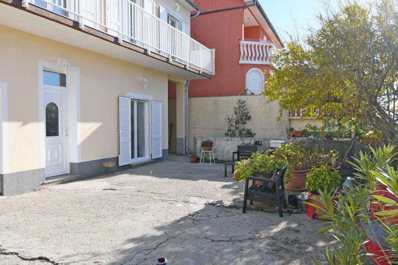 Banjol Apartment Frida Rab מראה חיצוני תמונה