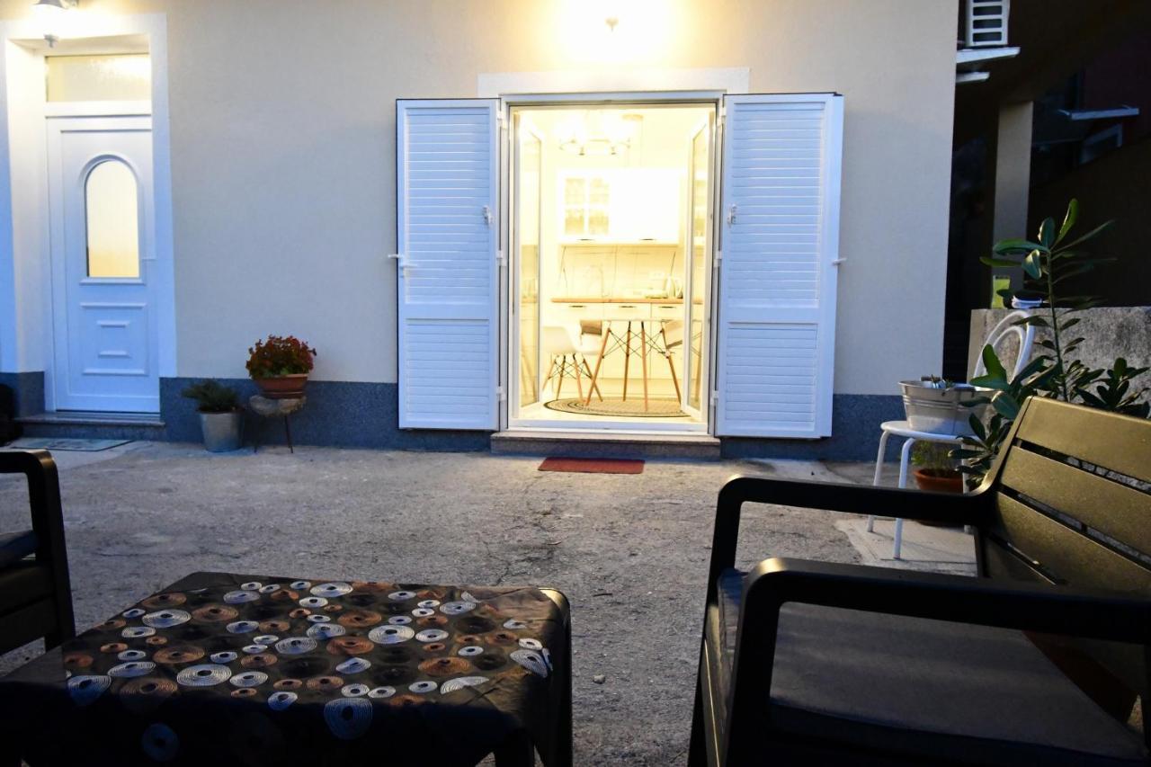 Banjol Apartment Frida Rab מראה חיצוני תמונה
